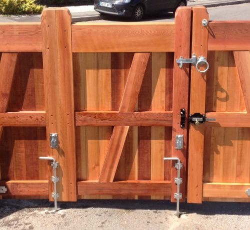 3 fold gate