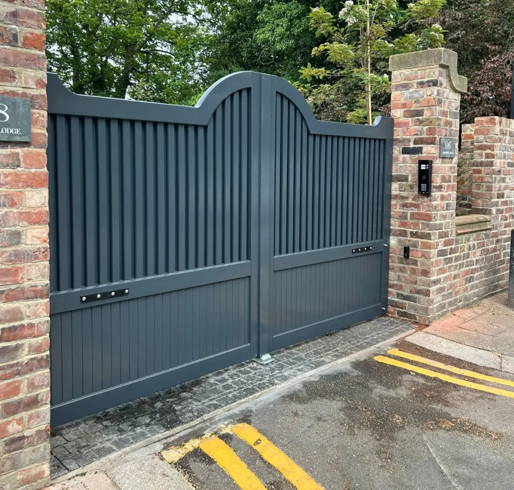 Bespoke hardwood painted gates using RAL7016